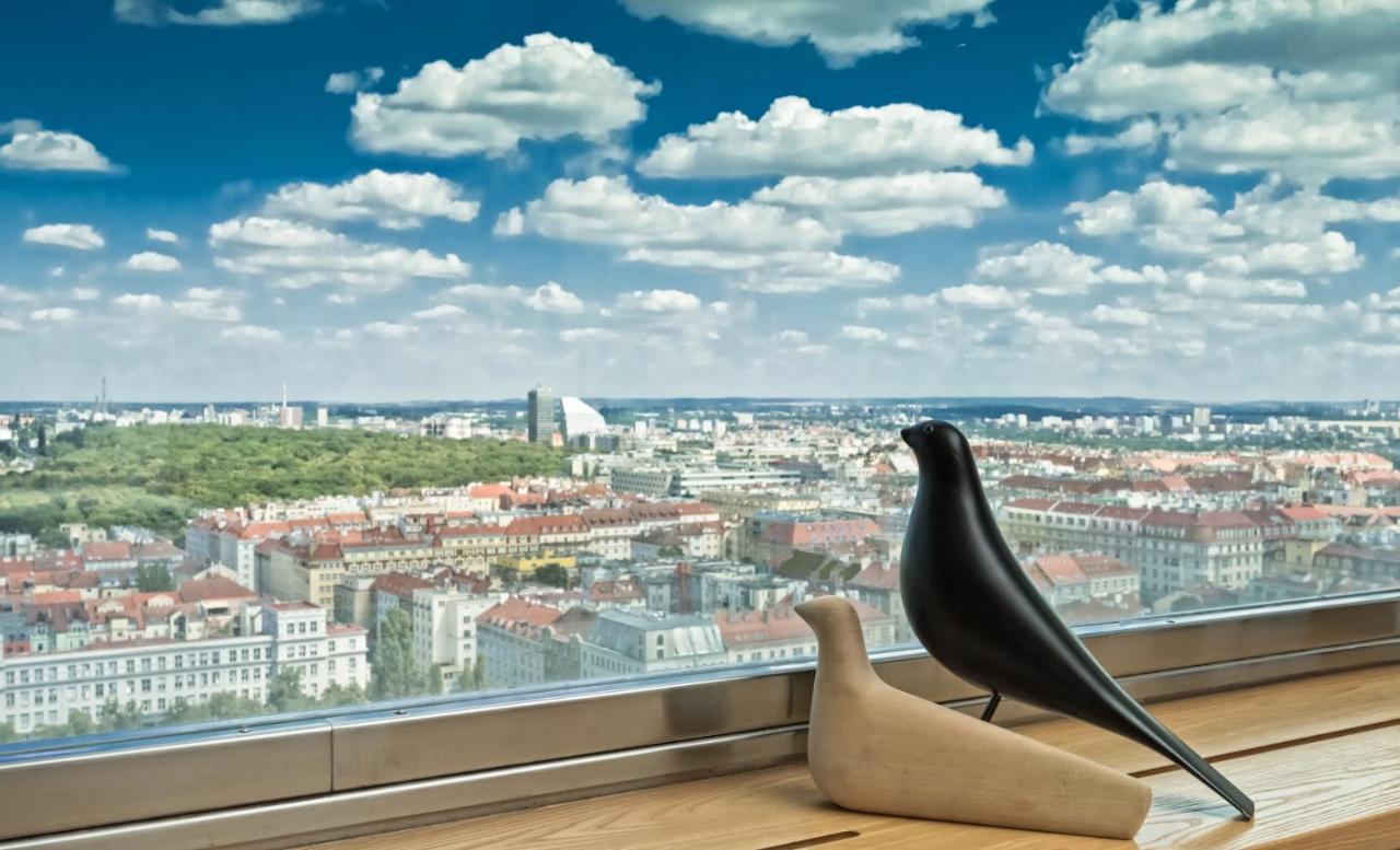 Sky Suite Hotel Prag Exteriör bild